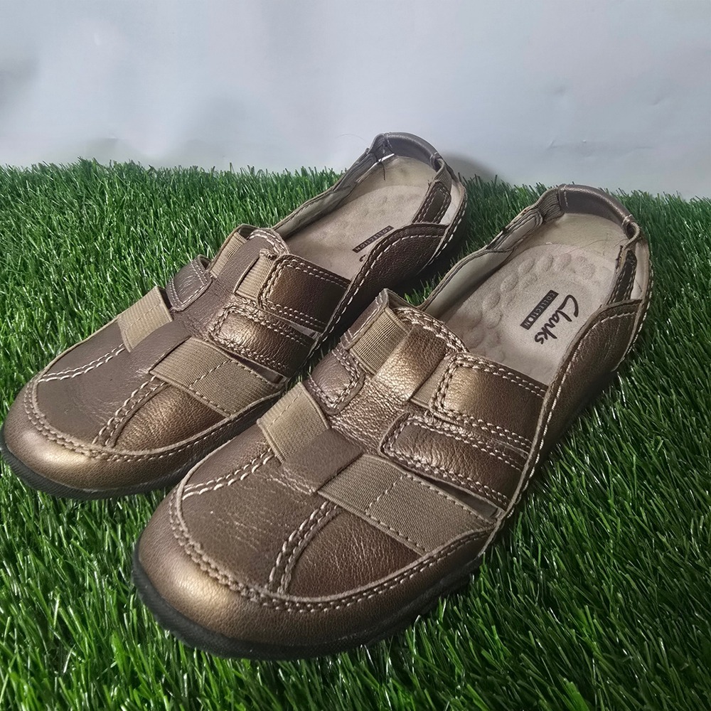 Clarks Size 6 Bronze Slip On Shoes Womens Metallic Comfort Loafers nice!